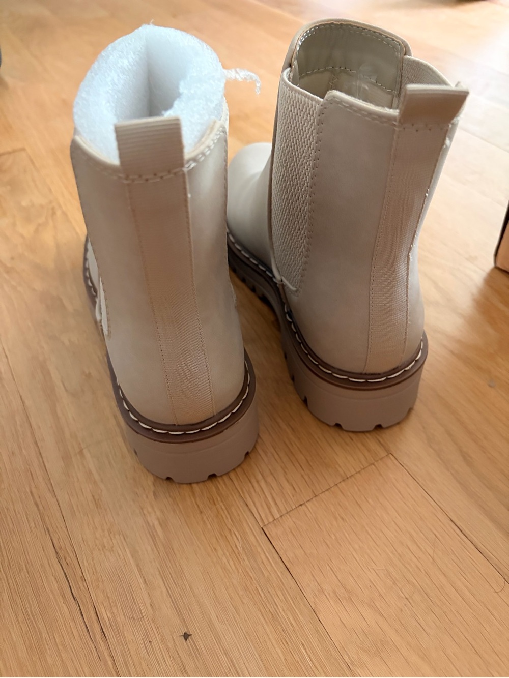 Soda Cream Chelsea Lug Ankle Boots - Picture 4 of 7